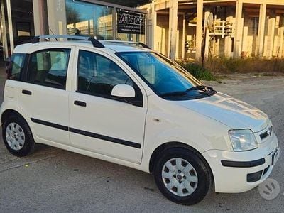 Usata Fiat Panda Dynamic 69 CV (50 kW) 2011 Bianco Utilitaria