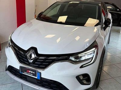 Usata Renault Captur Intens 160 CV (117 kW) 2020 Bianco SUV