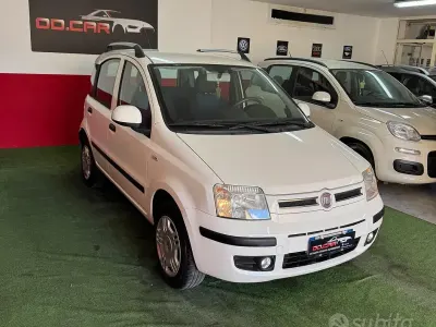 Gebraucht Fiat Panda Dynamic 60 PS (44 kW) 2010 Weiß Kleinwagen