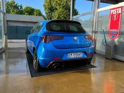 Usata Alfa Romeo Giulietta Progression 105 CV (77 kW) 2012 Bluazzurro Utilitaria