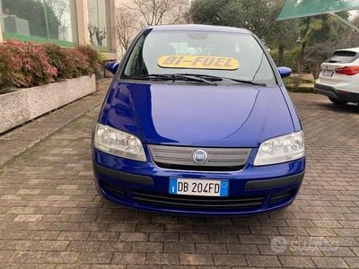 Usata Fiat Idea 77 CV (56 kW) 2006 Blu Monovolume