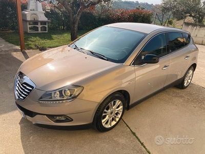 Usata Lancia Delta 105 CV (77 kW) 2012 Utilitaria