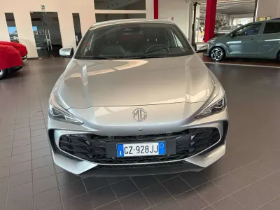 Usata MG MG3 Luxury 102 CV (75 kW) 2025 Argento Utilitaria