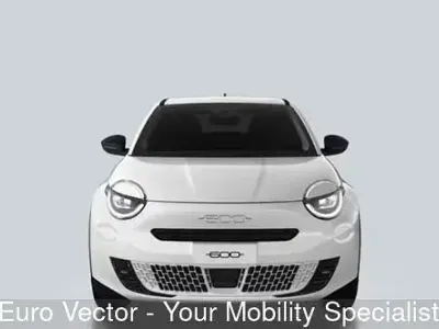Nuova Fiat 600 101 CV (74 kW) 2025 Bianco SUV