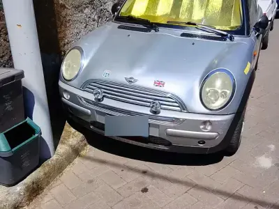 Usata Mini Cooper 116 CV (85 kW) 2003 Grigio Utilitaria