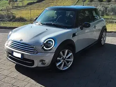 Usata Mini Cooper D 112 CV (82 kW) 2011 Grigio Utilitaria