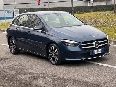 Usata Mercedes A180 Business 116 CV (85 kW) 2022 Blu Berlina