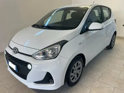 Usata Hyundai i10 67 CV (49 kW) 2017 Bianco Utilitaria