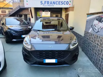 Usata Ford Kuga ST-Line 120 CV (88 kW) 2022 Grigio SUV