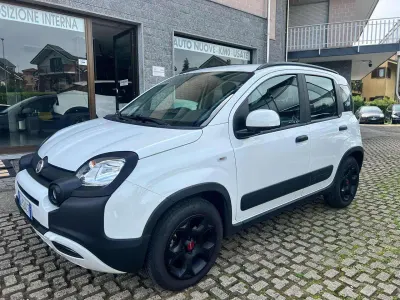 Usata Fiat Panda Cross Cross 69 CV (50 kW) 2022 Bianco Utilitaria
