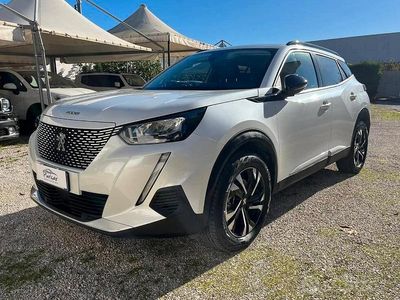 Usata Peugeot e-2008 GT 100 kW (136 CV) 2021 Bianco SUV