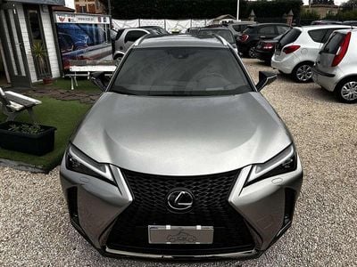 Lexus UX 250h