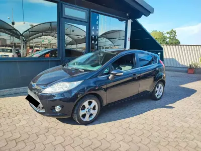 Usata Ford Fiesta Titanium 82 CV (60 kW) 2010 Nero Berlina