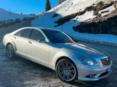 Usado Mercedes S320 235 CV (172 kW) 2008 Gris Berlina