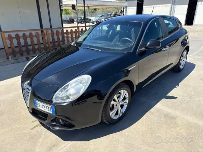 Usata Alfa Romeo Giulietta Distinctive 105 CV (77 kW) 2013 Nero Utilitaria