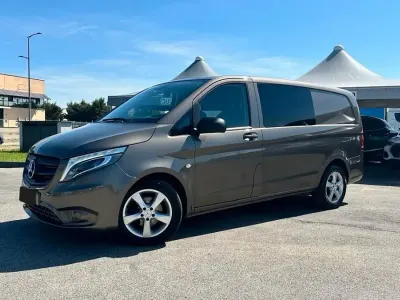 Usata Mercedes Vito 114 CV (83 kW) 2016 Oro Furgone