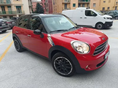 Usata Mini Cooper D Countryman Business 111 CV (81 kW) 2016 Rosso SUV