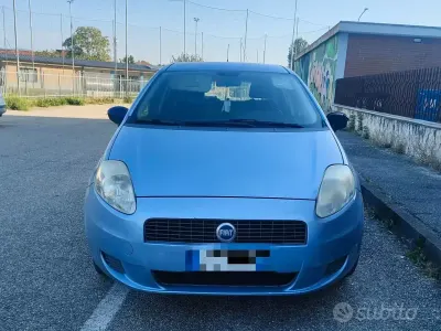 Usata Fiat Grande Punto 77 CV (56 kW) 2006 Blu Utilitaria