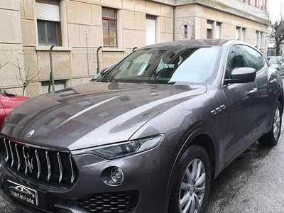 Usata Maserati Levante 250 CV (183 kW) 2017 Grigio SUV