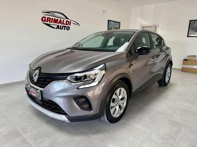 Usata Renault Captur Intens 91 CV (66 kW) 2022 Argento SUV