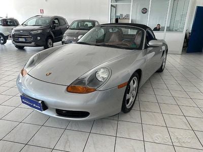Usata Porsche Boxster 220 CV (161 kW) 2000 Argento Cabrio