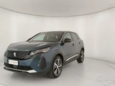 Begagnad Peugeot 3008 Allure 131 HK (96 kW) 2023 Blå SUV
