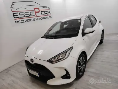 Begagnad Toyota Yaris Hybrid