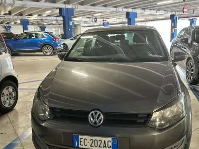 Usata VW Polo Trendline 75 CV (55 kW) 2010 Grigio Utilitaria