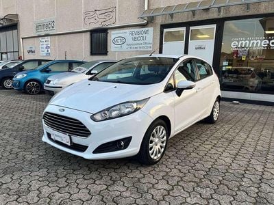 Usata Ford Fiesta 75 CV (55 kW) 2013 Bianco Berlina