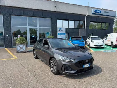 Usata Ford Focus ST-Line 125 CV (91 kW) 2023 Magnetic grey (metallizzato) Berlina