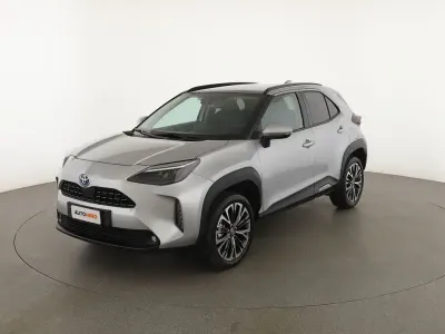 Usata Toyota Yaris Lounge 116 CV (85 kW) 2024 Argento Utilitaria