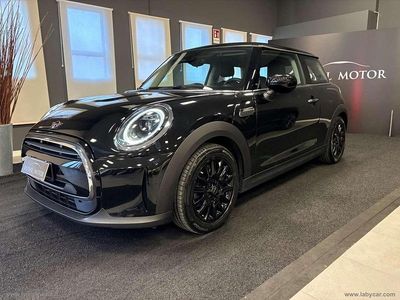 Begagnad Mini ONE 102 HK (75 kW) 2021 Svart Halvkombi