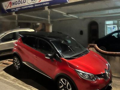 Usata Renault Captur 90 CV (66 kW) 2015 Rosso SUV