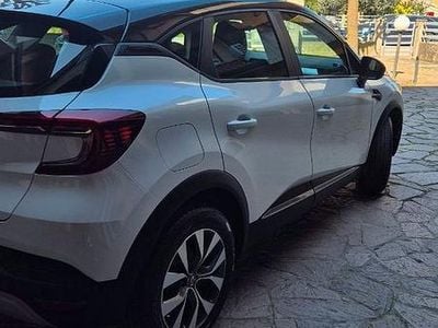 Usata Renault Captur 100 CV (73 kW) 2021 Bianco SUV