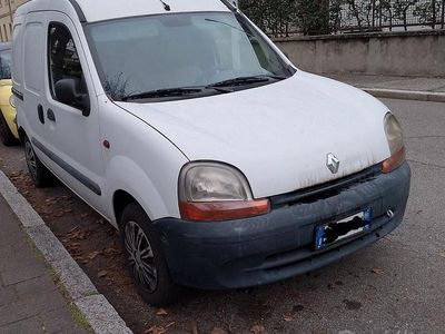 Usata Renault Kangoo 64 CV (47 kW) 2000 Bianco Monovolume