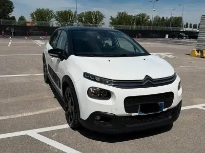 Usata Citroën C3 Shine 100 CV (73 kW) 2017 Bianco Berlina