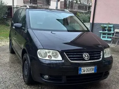 Usata VW Touran 105 CV (77 kW) 2005 Nero Monovolume