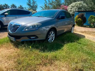 Usata Lancia Delta Gold 120 CV (88 kW) 2012 Grigio Utilitaria