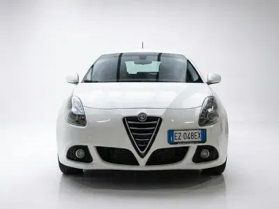 Usata Alfa Romeo Giulietta Progression 105 CV (77 kW) 2015 Bianco Utilitaria