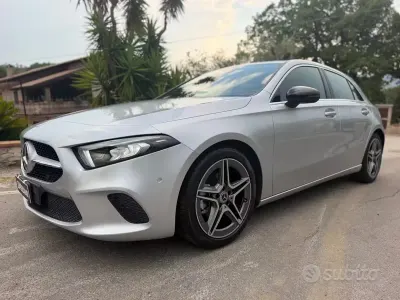 Usata Mercedes A180 Executive 116 CV (85 kW) 2019 Grigio Berlina