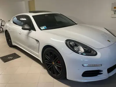 Usata Porsche Panamera 250 CV (183 kW) 2014 Bianco Utilitaria