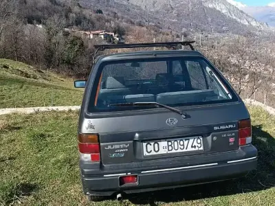 Usado Subaru Justy 54 CV (39 kW) 1992 Marrón Utilitario