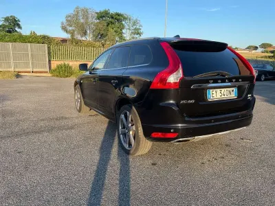 Usata Volvo XC60 Ocean Race 190 CV (139 kW) 2015 Nero SUV