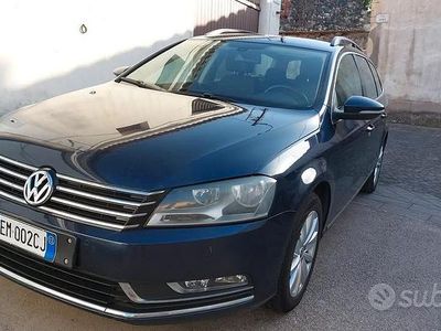 Usata VW Passat 105 CV (77 kW) 2012 Blu Station wagon