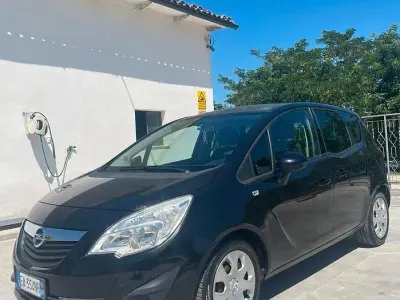 Usata Opel Meriva 101 CV (74 kW) 2010 Nero Monovolume