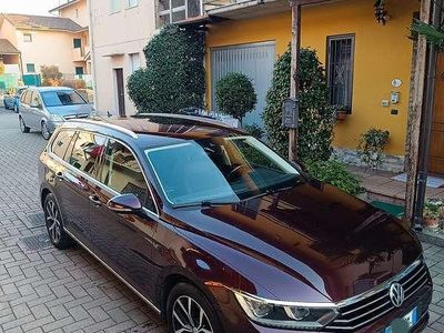 Usata VW Passat Executive 190 CV (139 kW) 2017 Rosso Station wagon