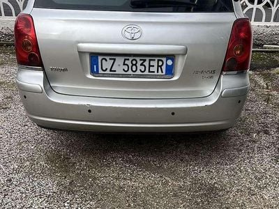 Usata Toyota Avensis Verso 116 CV (85 kW) 2005 Monovolume