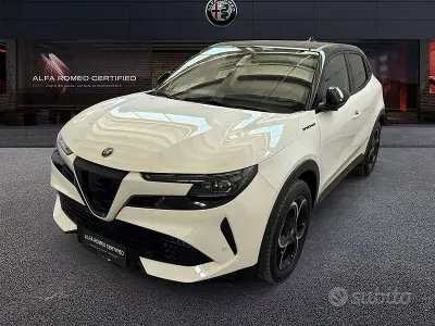 Usata Alfa Romeo Junior Edizione Speciale 136 CV (100 kW) 2025 Bianco SUV
