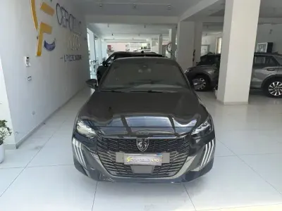 Usata Peugeot 208 GT 136 CV (100 kW) 2025 Nero metallizzato Utilitaria