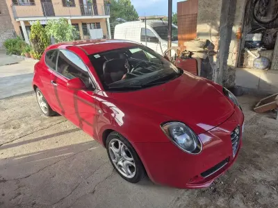 Usata Alfa Romeo MiTo Distinctive 84 CV (61 kW) 2015 Rosso Utilitaria